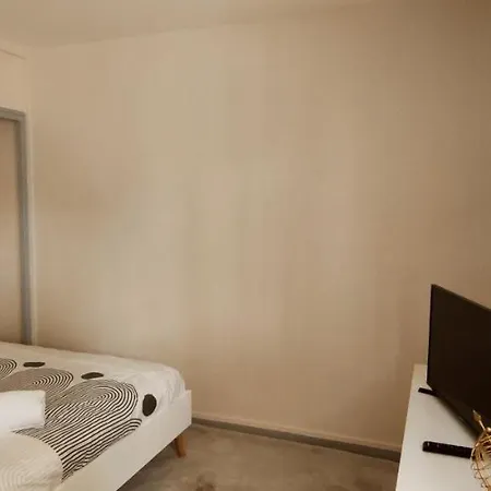 Apartment Grand Studio Cosy , Parking Gratuit Angers